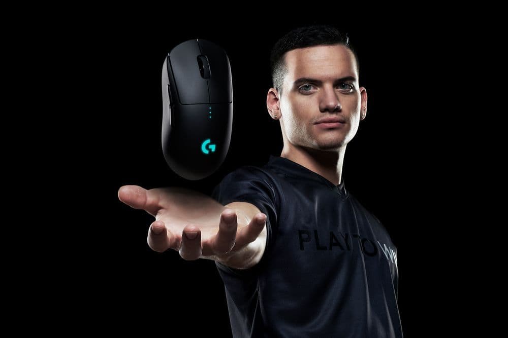The Ambidextrous Legend: Why the Logitech G Pro Wireless Still Dominates the Desktop